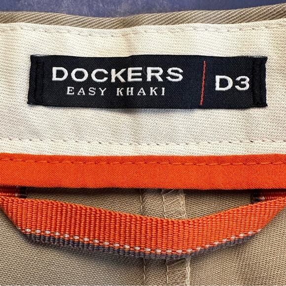 Dockers D3 Classic Fit Easy Khaki Tan Flat Front Pants Mens 36 34 Preppy - Picture 9 of 12